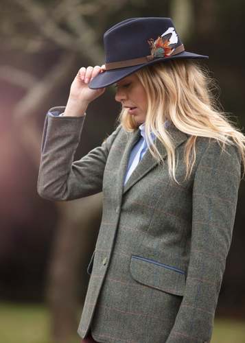 NAVY felt hat