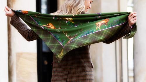 Carré Caledonia moss green large